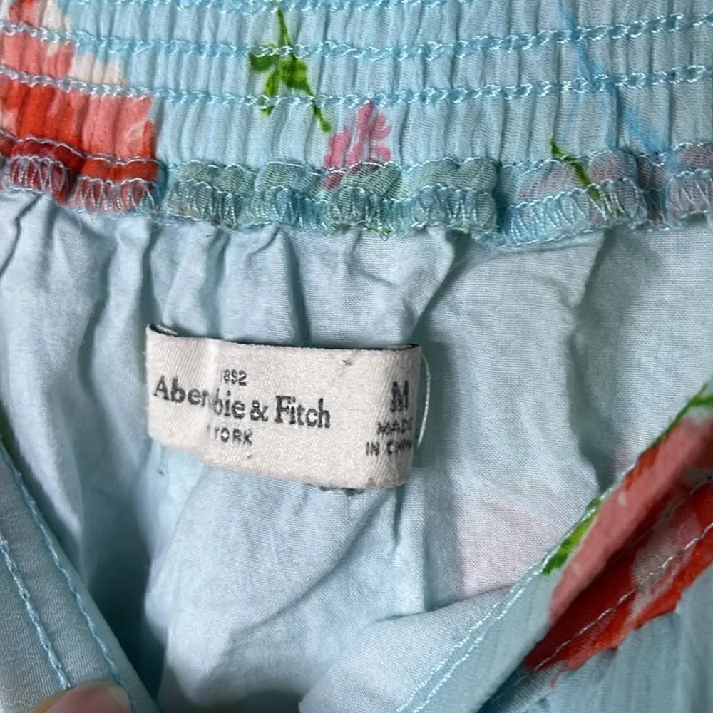 Abercrombie & Fitch floral tiered skirt size M